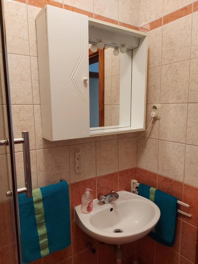 Apartmani Tatjana Okrug Gornji Exterior foto